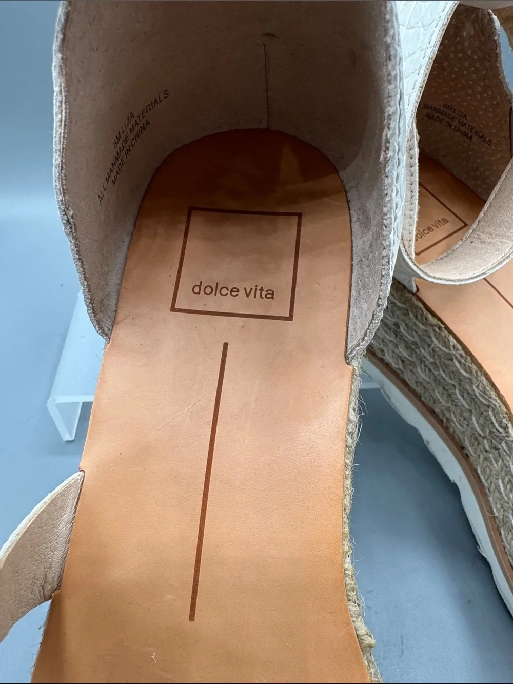 Dolce Vita White Croc-Embossed Espadrille Wedge Sandals, size 8